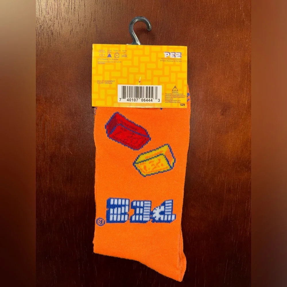 PEZ CANDY NOVELTY CREW SOCKS NWT MEN’S SHOE SIZE 6-12